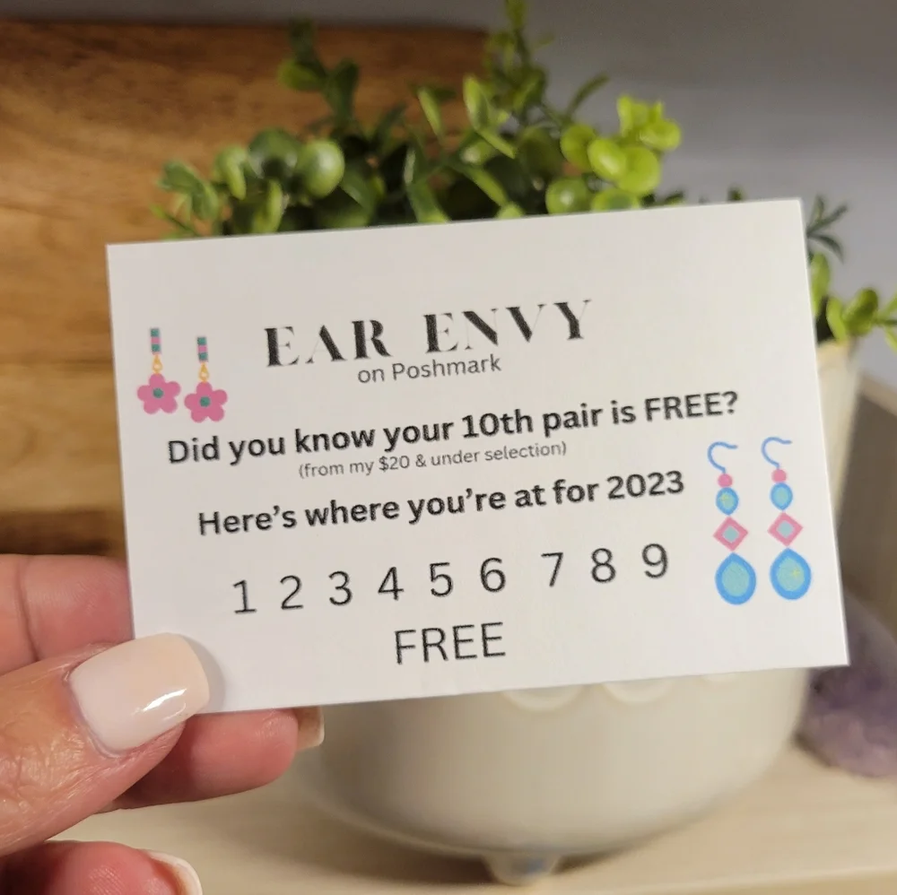 🔥LAST PAIR🔥 Santa Hat Sparkle Drop Earrings - Picture 6 of 6